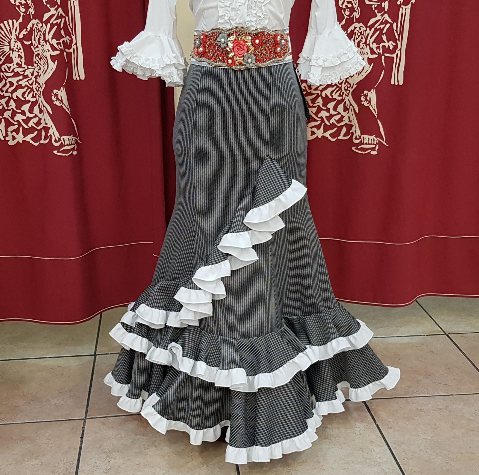 FALDA FLAMENCA CAMPERA SEÑORA - Modelo Filigrana Gris - PEDROCHE GITANA FLAMENCO