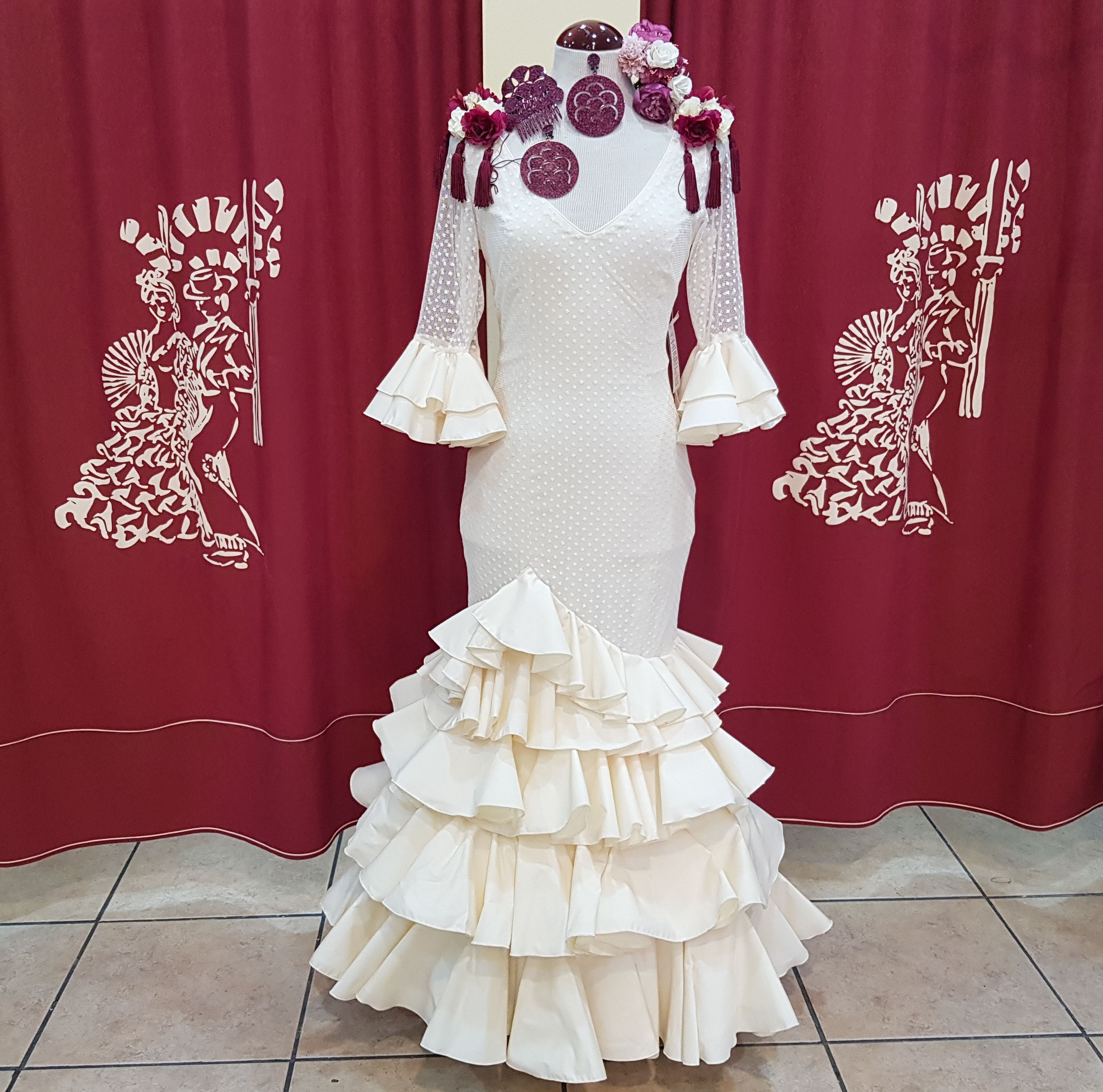 VESTIDO FLAMENCA SEÑORA - Modelo Marbella Plumeti Beige - PEDROCHE GITANA Y  FLAMENCO