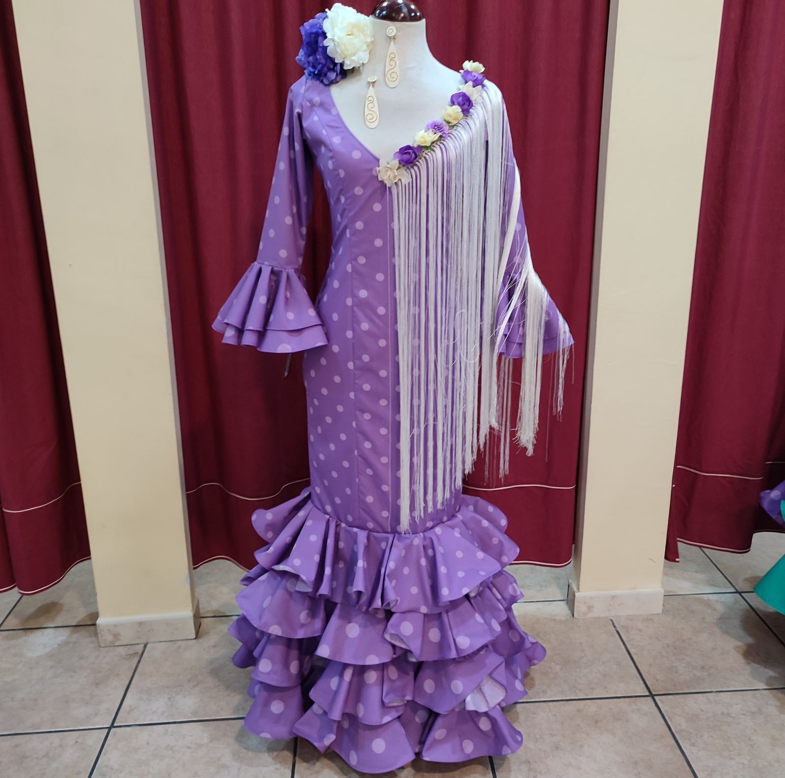 Traje flamenca morado Moda y complementos de segunda mano barata