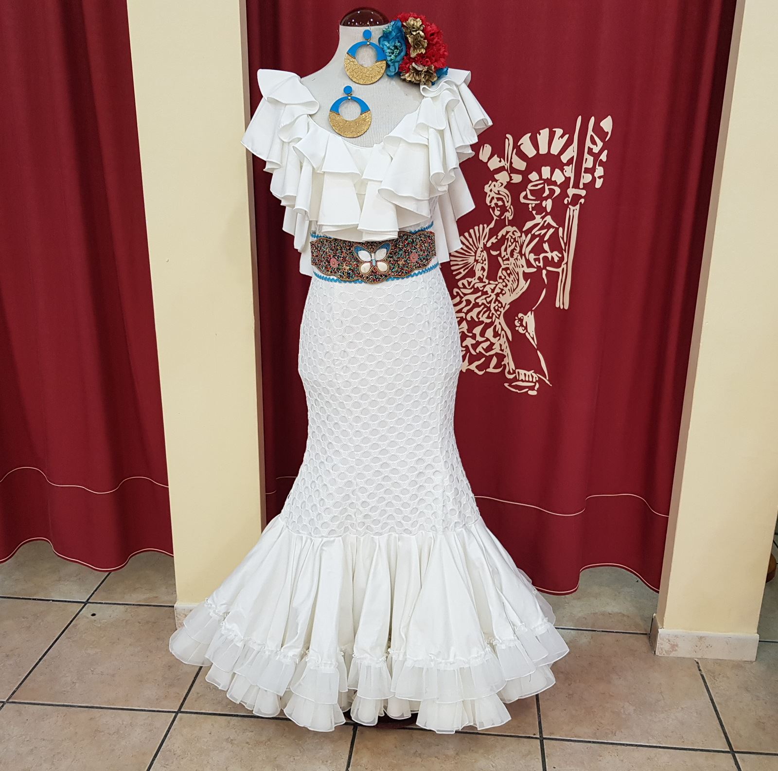 VESTIDO DE FLAMENCA ECONOMICO SEÑORA - Modelo Perforado Blanco - PEDROCHE GITANA Y FLAMENCO