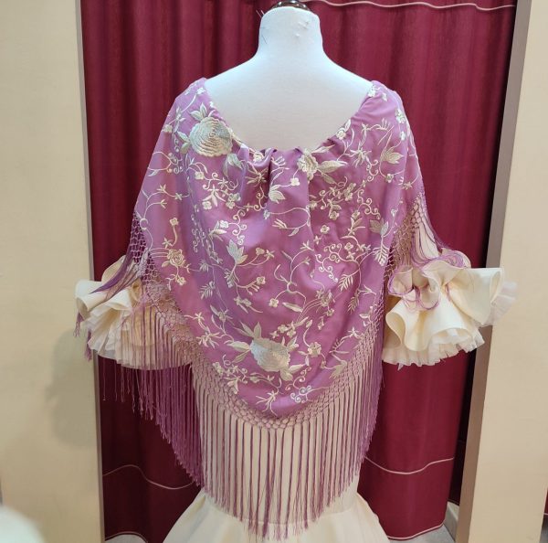 Modelo CRIS BORDADO Combinado Beige - Imagen 2