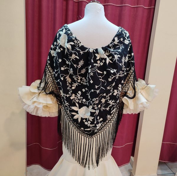 Modelo CRIS BORDADO Combinado Beige - Imagen 3