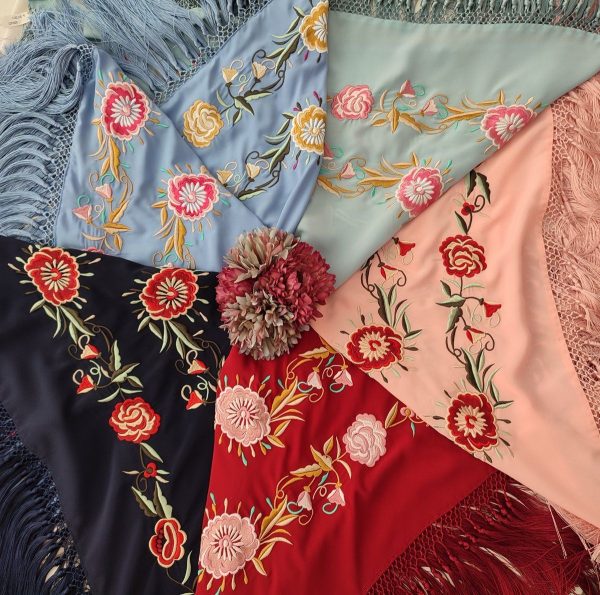 Modelo JAN BORDADO 6 Rosas-Fleco Corbata