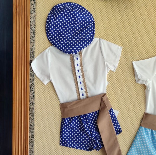 Conjunto Modelo MATEOS Azulon Lunar Blanco