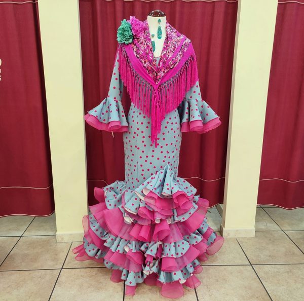 Modelo PEDROCHE LICRA Aguamarina Lunar Fucsia