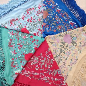 Manton Bordado CRIS Espiga-Mariposa