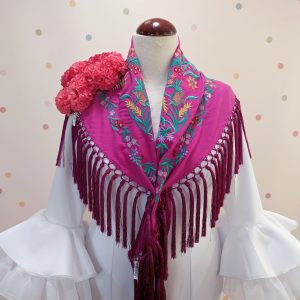 Manton Bordado CRIS Algodon Claveles