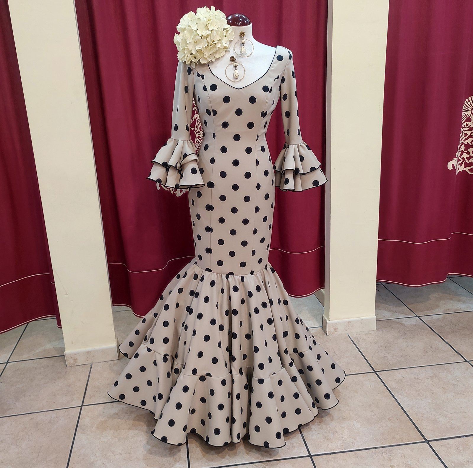 Vestido Flamenca ANGELA Camel Lunar Negro - Imagen 3