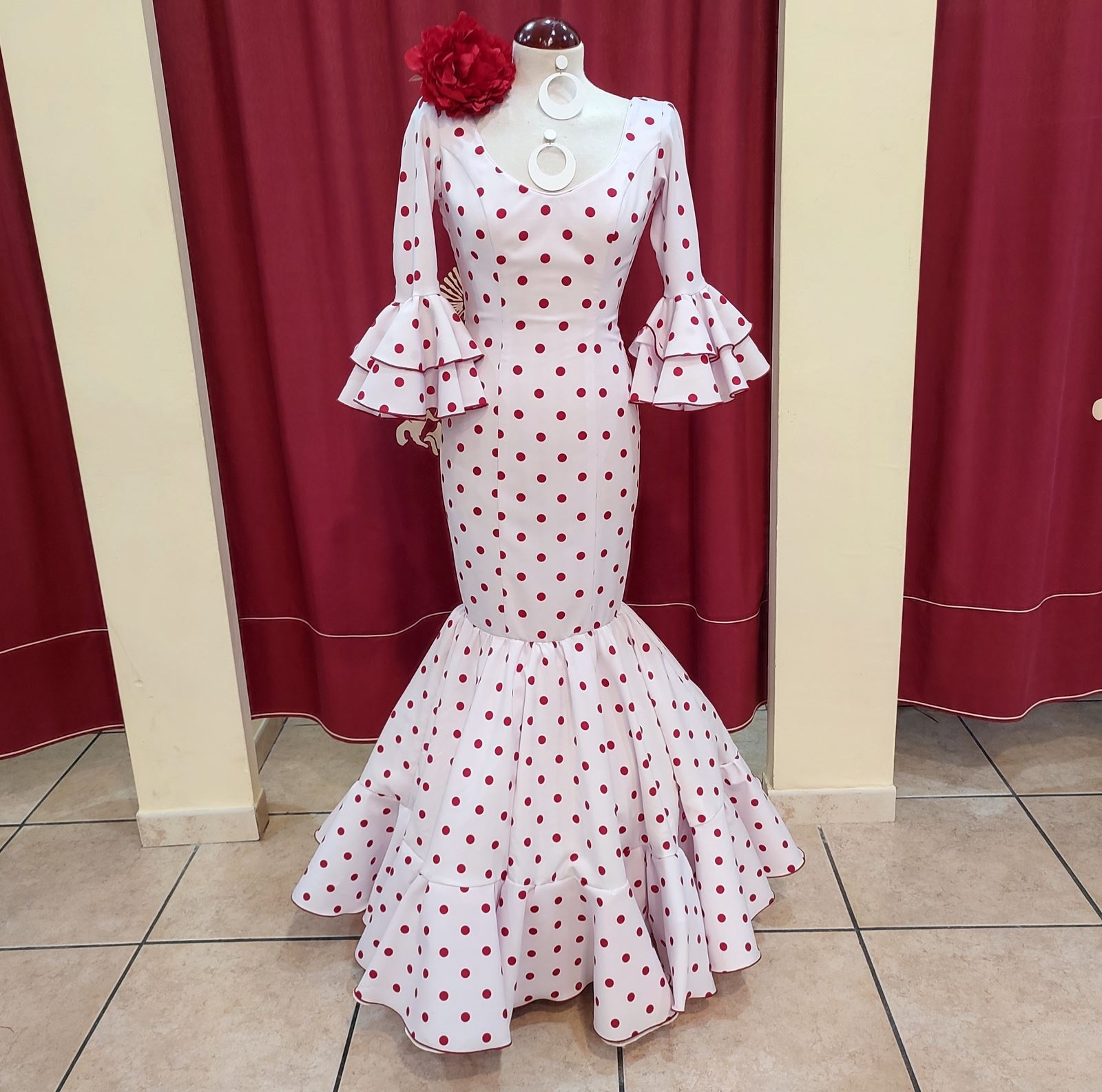 Vestido Flamenca ANGELA Blanco Lunar Rojo - Imagen 3
